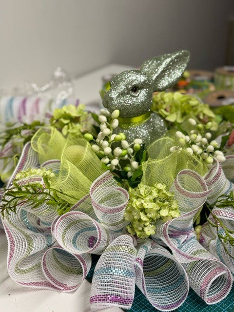 Paaskrans groen glitter konijn - liggend